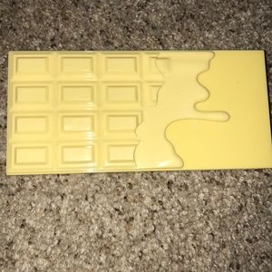 Chocolate Revolution eyeshadow palette